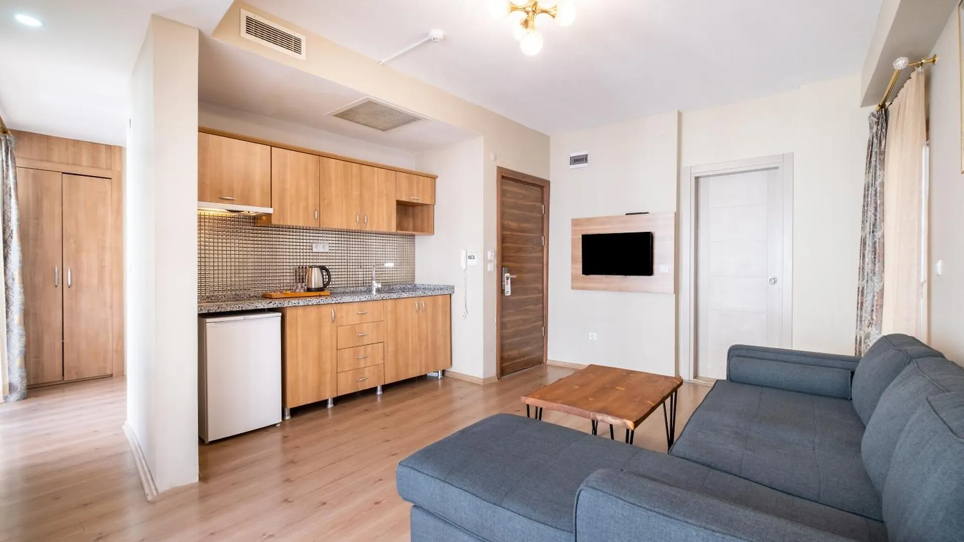 Lavin Hotel & Suites Стамбул Турция