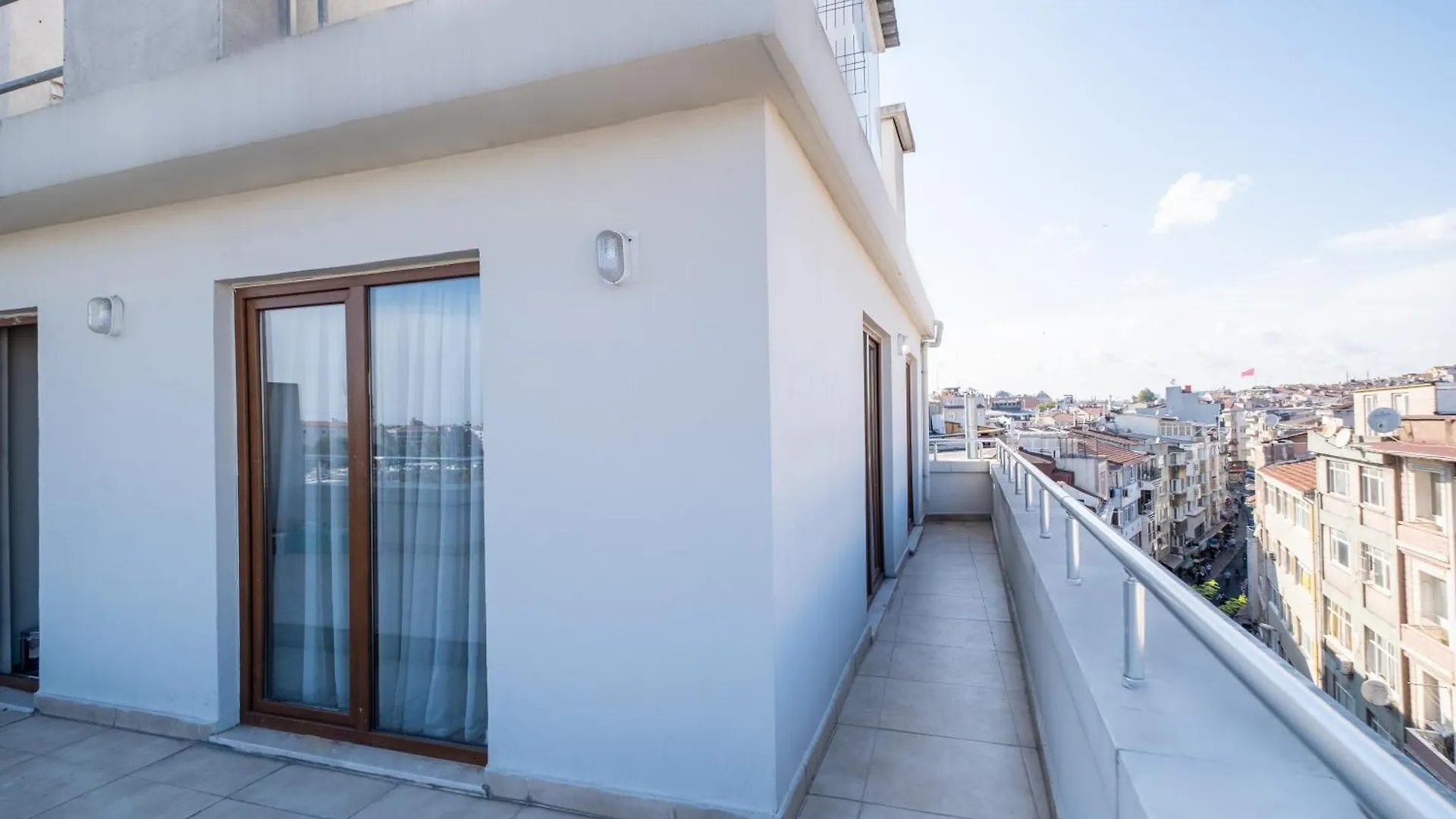 Lavin Hotel & Suites Стамбул