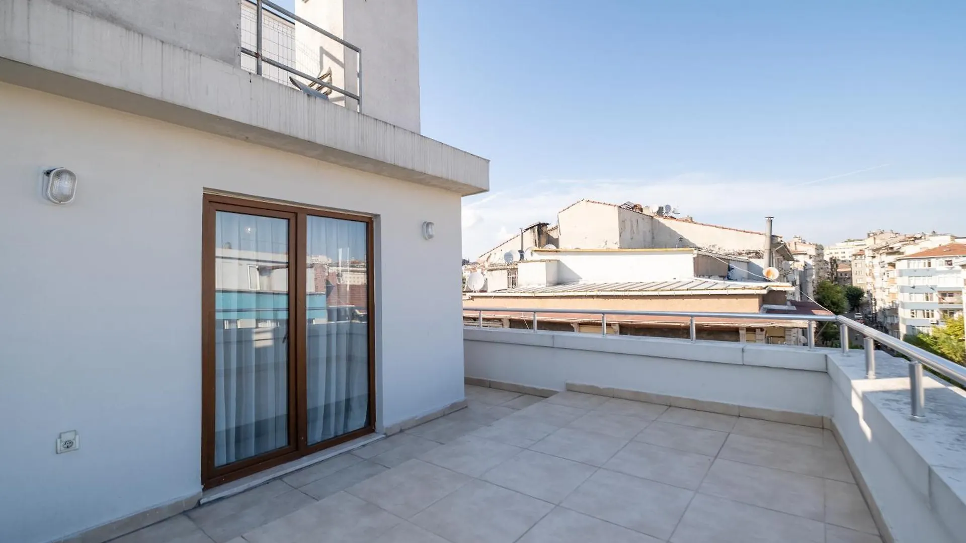 Lavin Hotel & Suites Стамбул