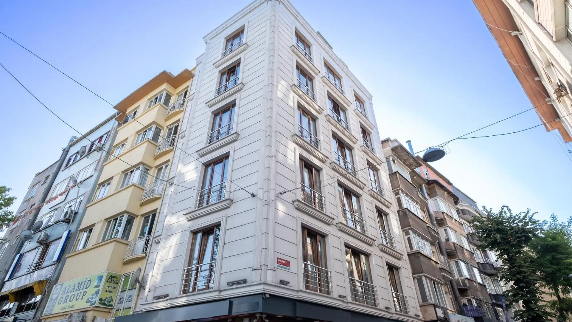 Lavin Hotel & Suites Стамбул