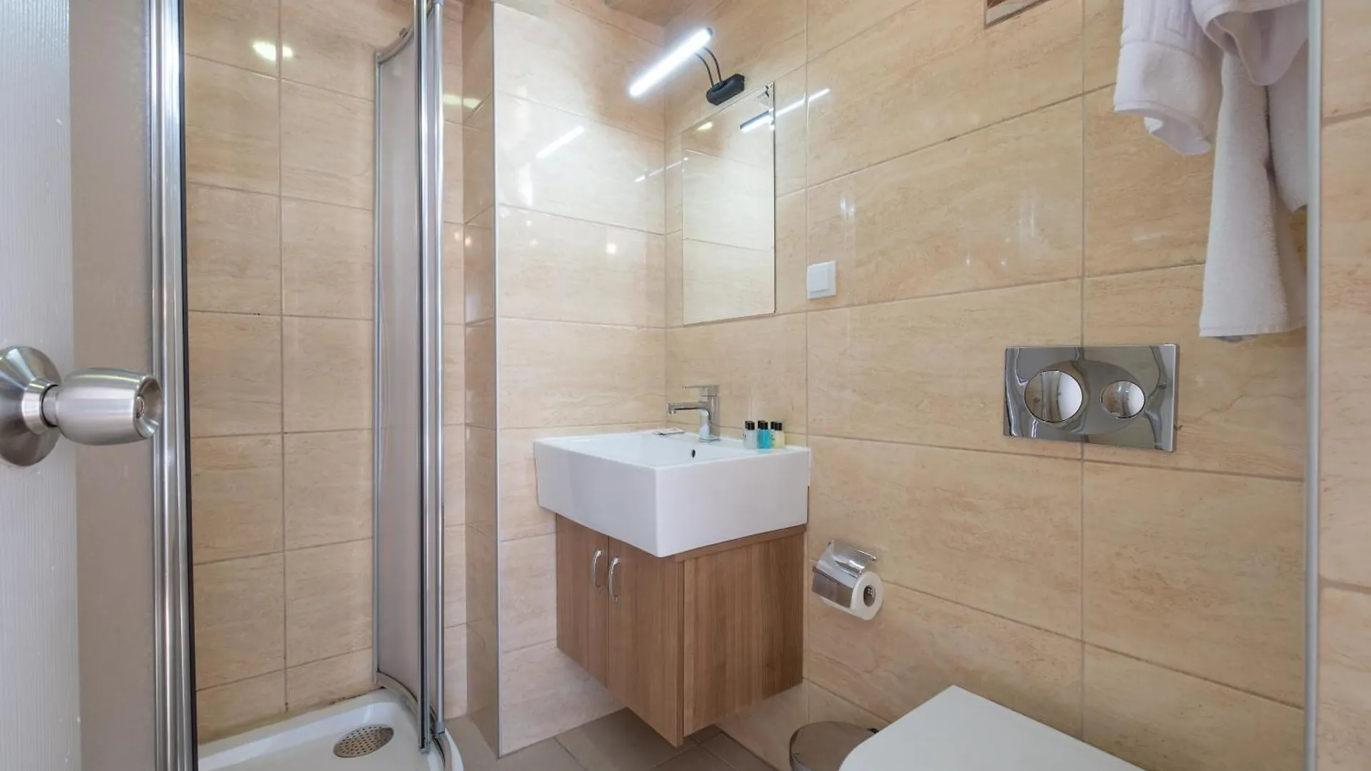 Lavin Hotel & Suites Стамбул