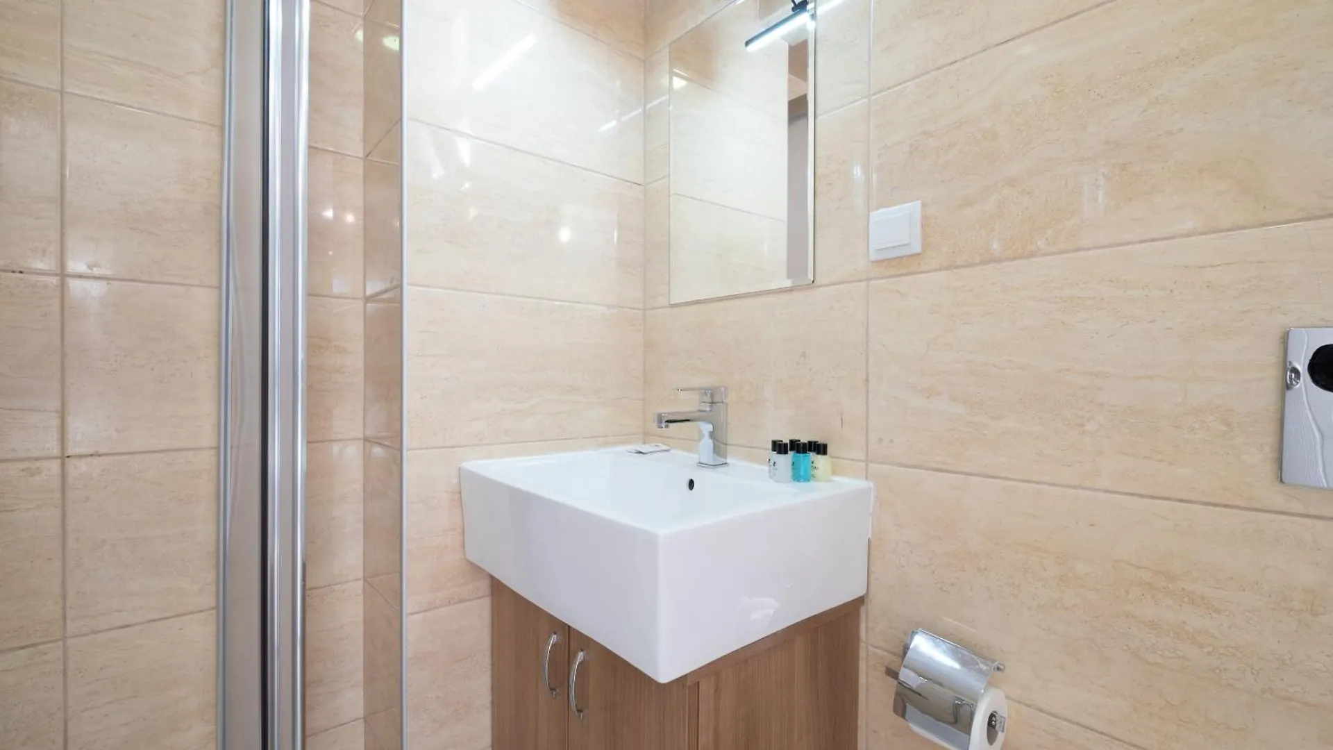Lavin Hotel & Suites Стамбул Турция