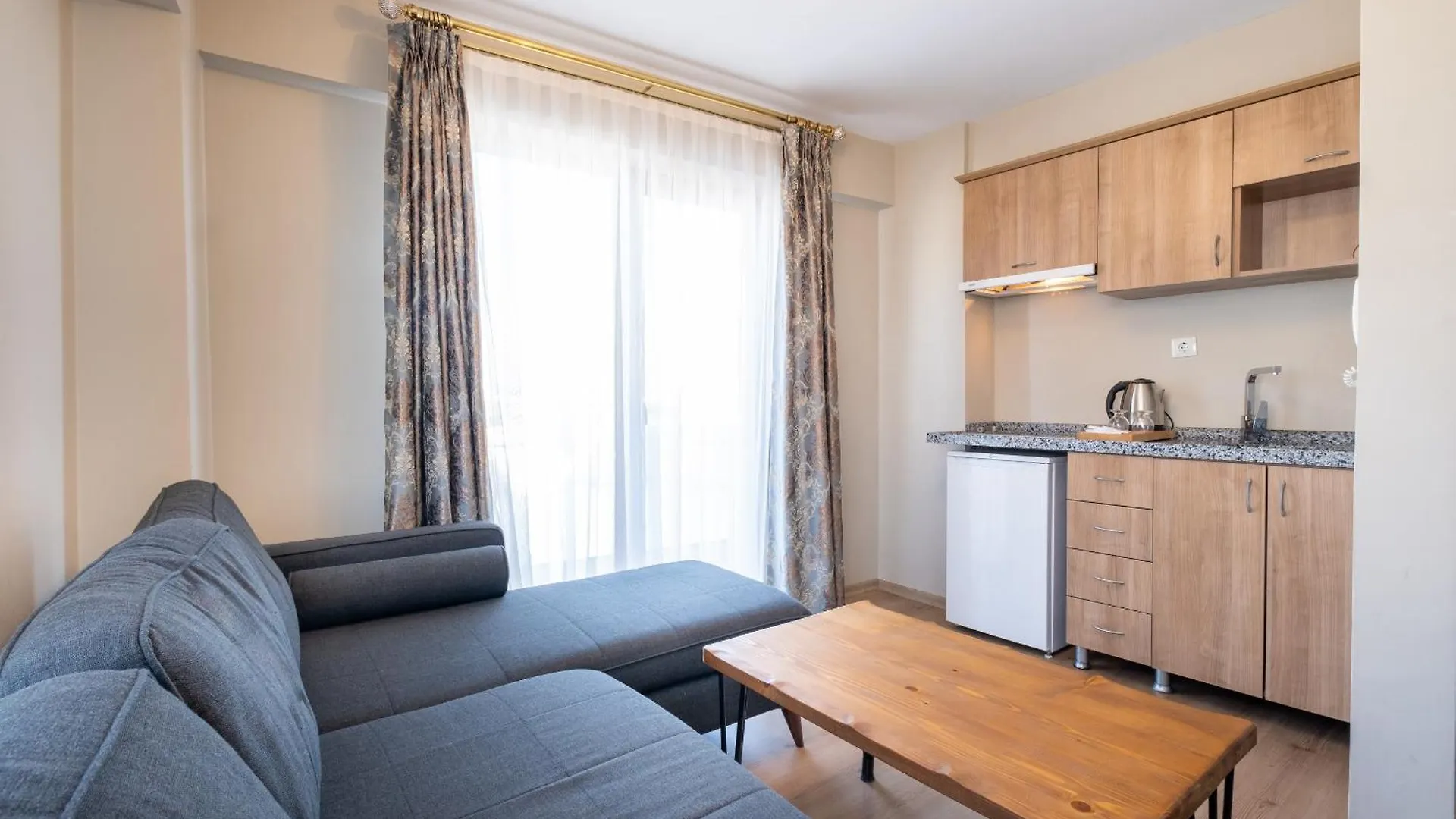Lavin Hotel & Suites Стамбул Турция