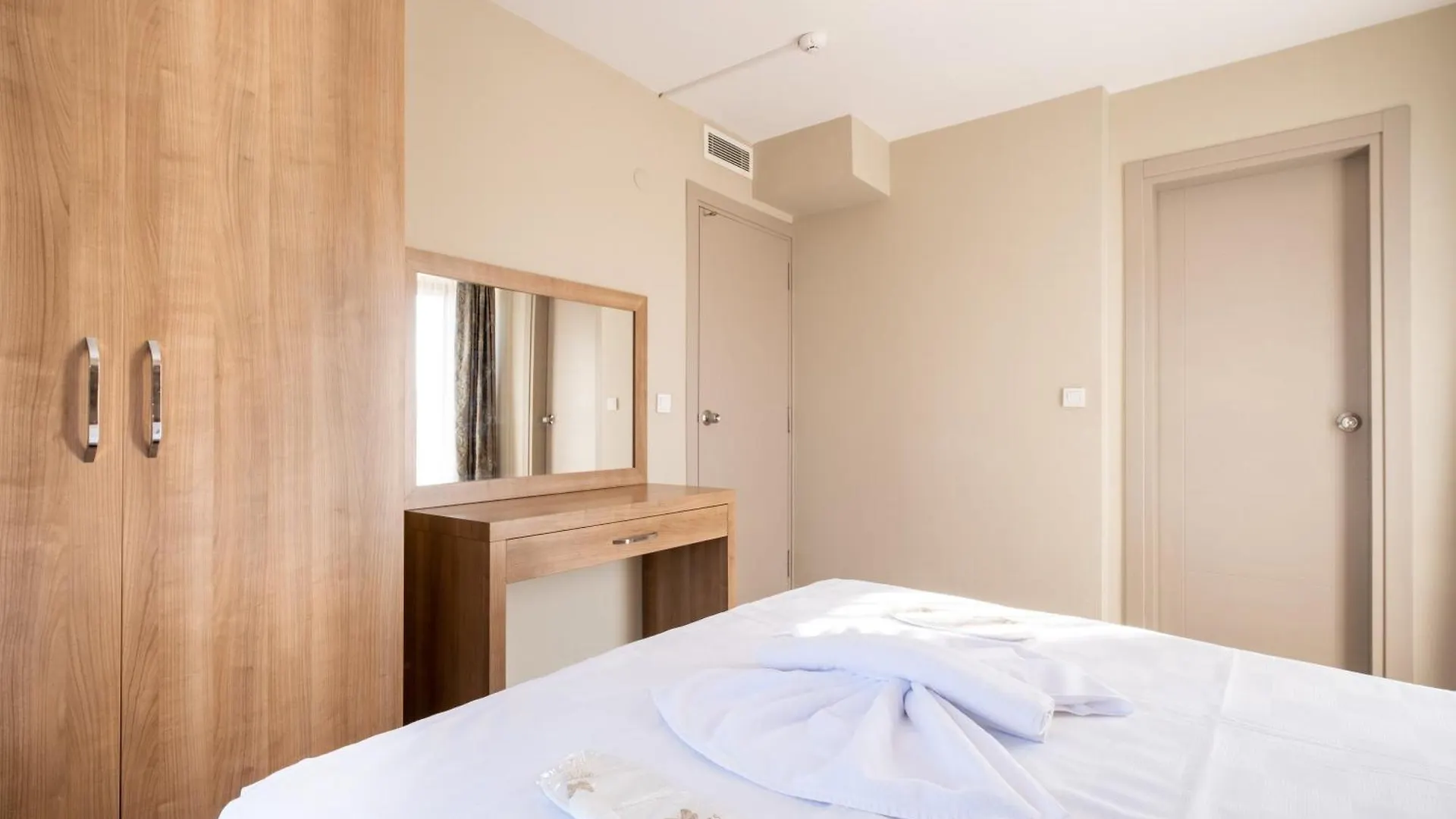 Lavin Hotel & Suites Стамбул