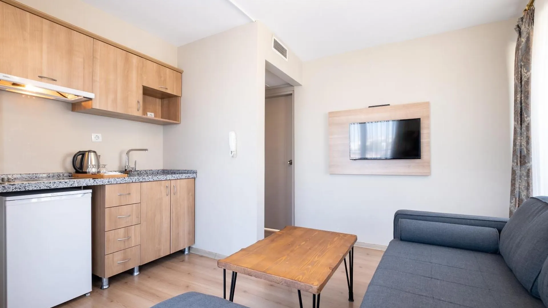 Lavin Hotel & Suites Стамбул